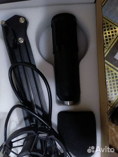 Студийный микрофон