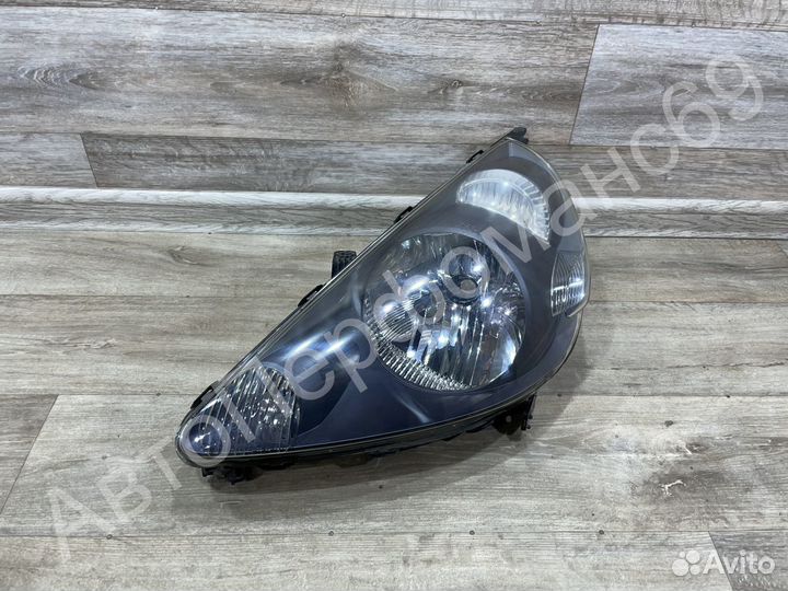 Фара левая правая Honda Jazz / Fit (2001-2008)