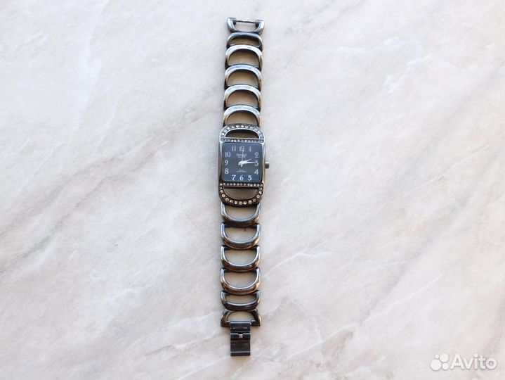 Часы женские кварцевые Omax