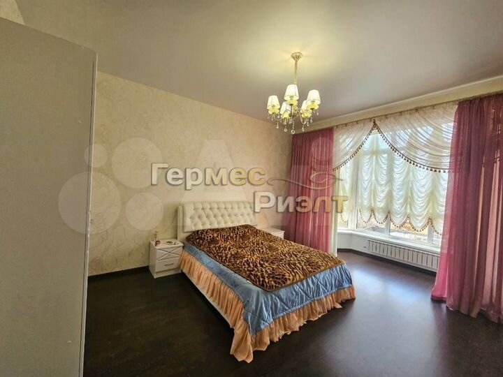 2-к. квартира, 71 м², 3/3 эт.