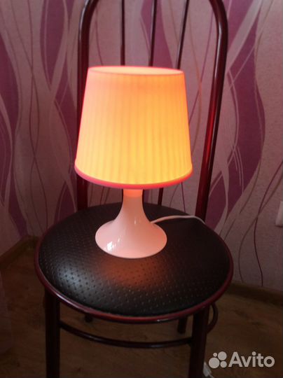 Светильник настольный с абажуром