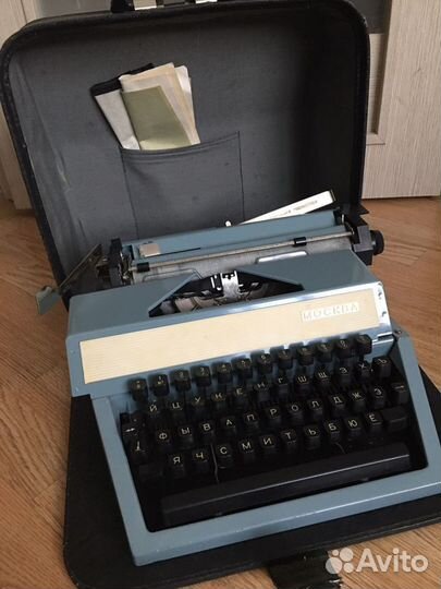 Пишущая машинка москва8м. Раритет