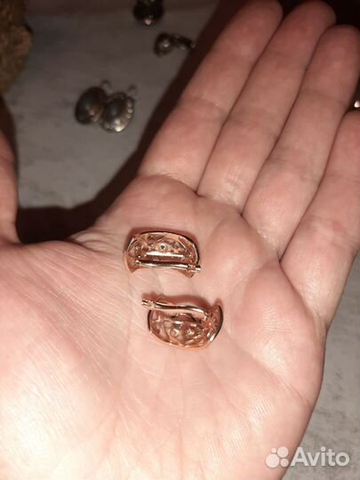 Серебряные серьги с фианитами