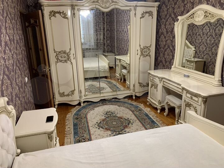 3-к. квартира, 82 м², 5/5 эт.