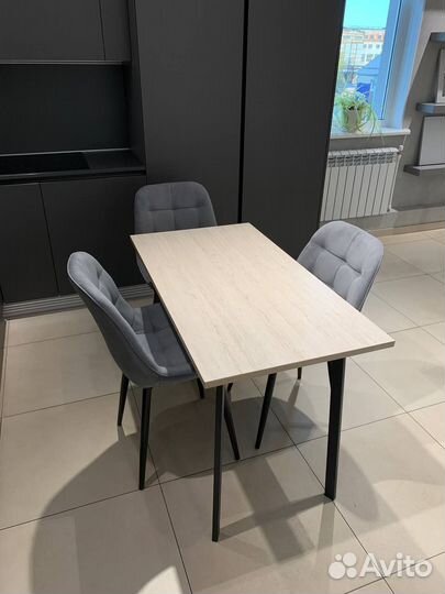 Стол Пикари