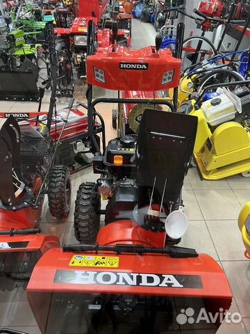 Снегоуборщик Honda HSS