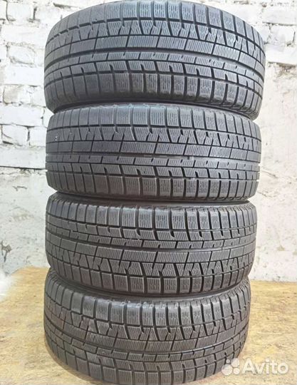 Yokohama Ice Guard IG50+ 215/50 R17 99W