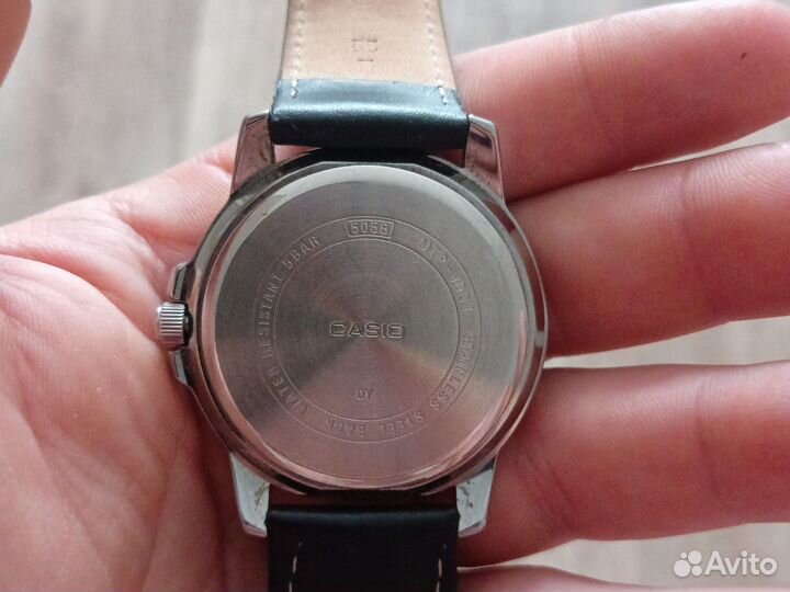 Часы Casio MTP-VD01D-1E
