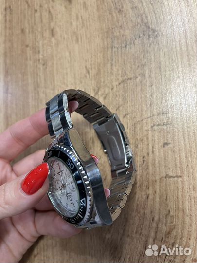 Наручные часы Omega Seamaster