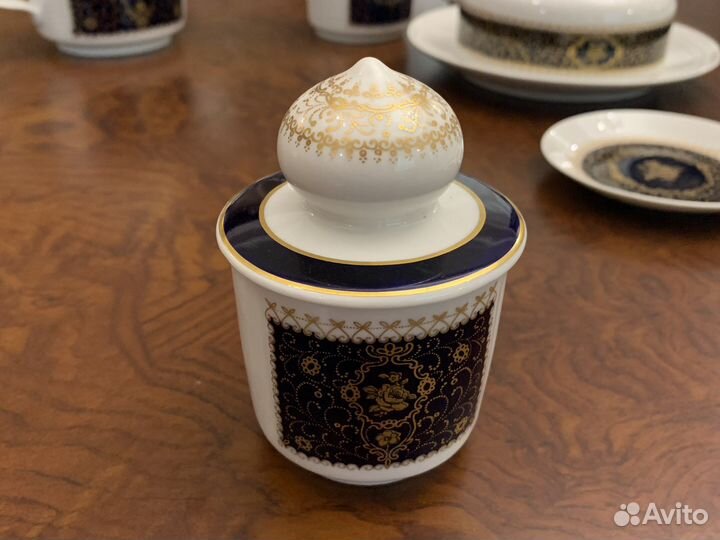 Остатки антикварного немецкого сервиза Райхенбах