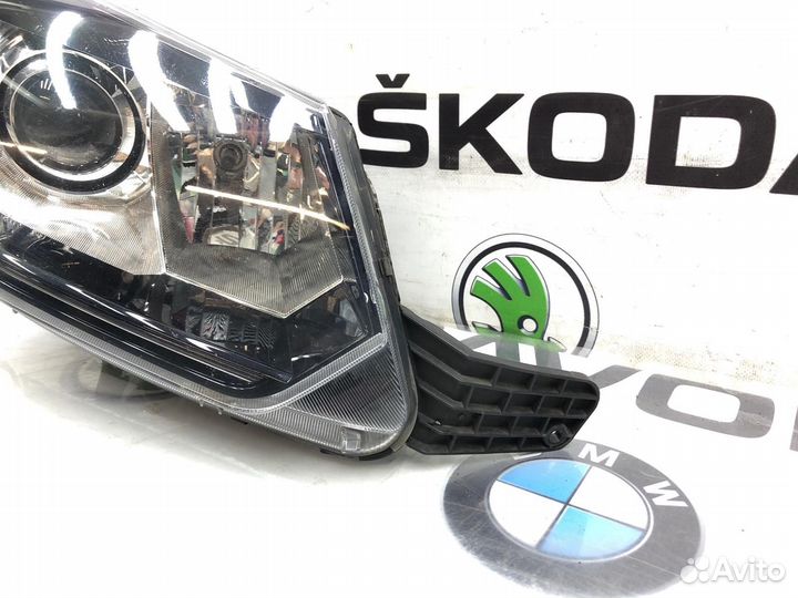 Фара правая Skoda Yeti