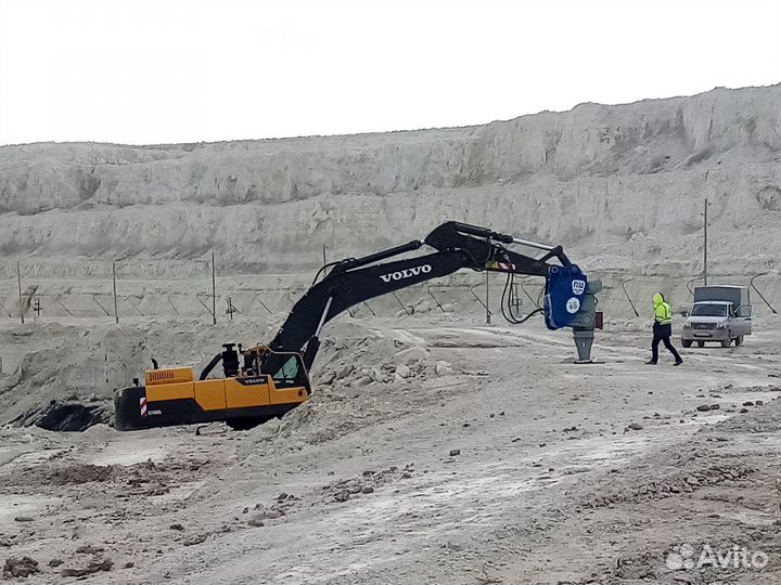 Виброрыхлитель R-VR D10 на Смолтра