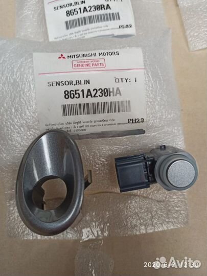 Датчики парковки Mitsubishi Pajero Sport