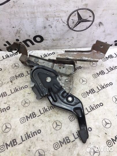 Педаль стояночного тормоза Infiniti M35