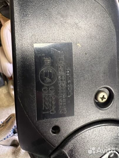 Корпус зеркала правый mazda 3 bk