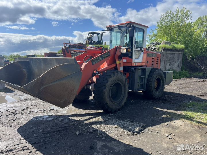 Фронтальный погрузчик XCMG LW300F, 2017