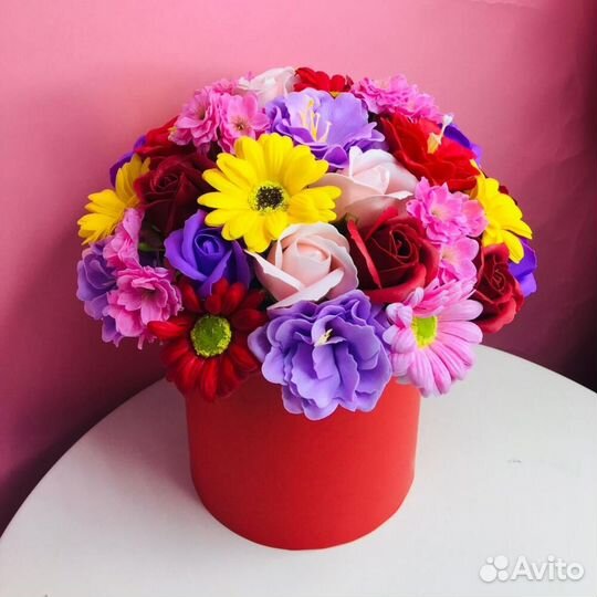 Композиции из мыльных роз ручной работы