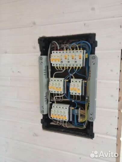 Услуги электрика монтаж установка штробление и др