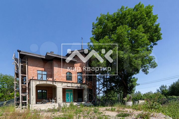 Коттедж 468 м² на участке 17,5 сот.