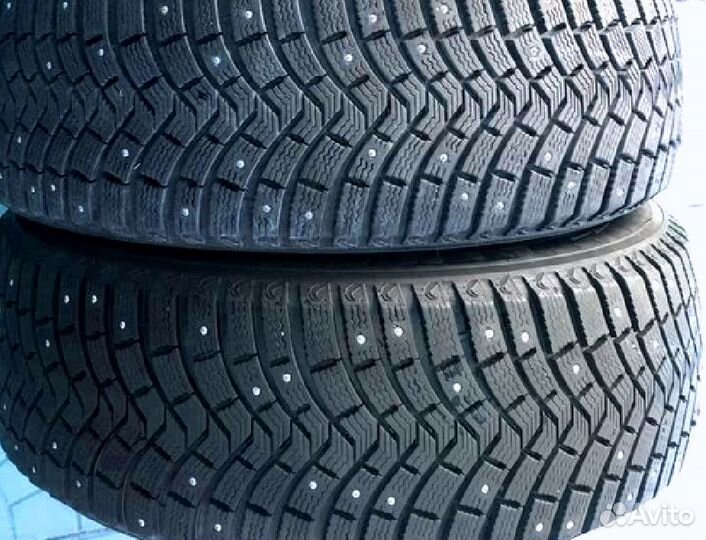 Michelin X-Ice XI2 235/50 R18