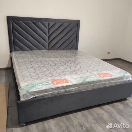 Кровать двухспальная 180 200 с ящиками