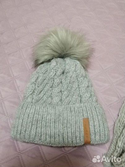 Зимняя шапка с шарфом