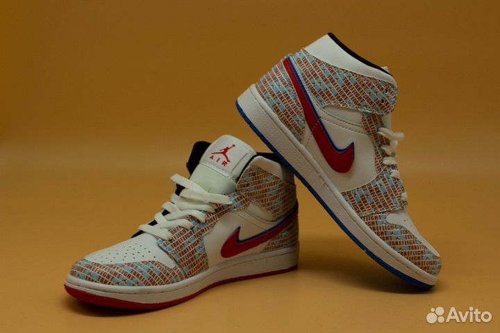 Кроссовки Nike Air Jordan 1