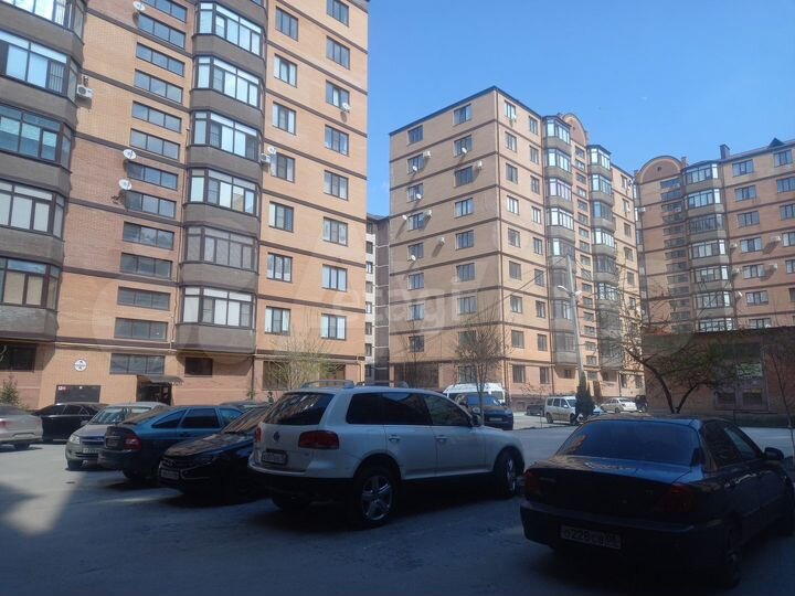 2-к. квартира, 76 м², 9/9 эт.