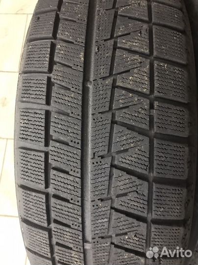 Bridgestone Blizzak Revo GZ 215/65 R16 98T