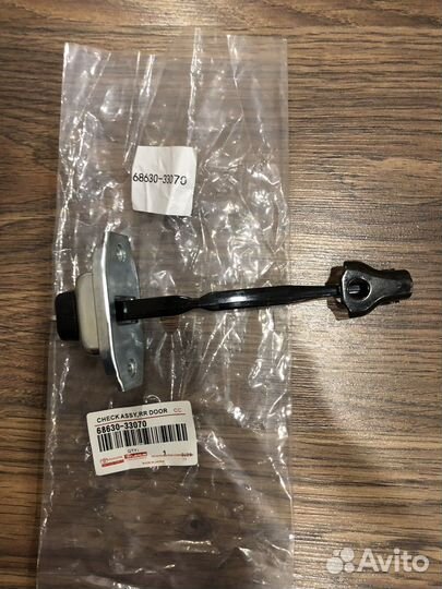 Огрнаничитель двери тойота Камри40 68630-33070