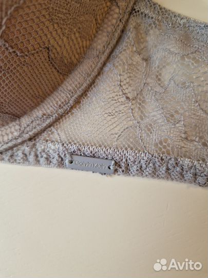 Бюстгальтер calvin klein 70B