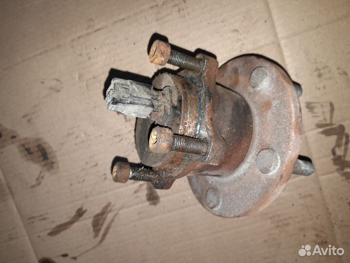 Ступица задняя mazda 3 bk