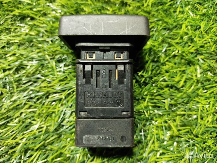 Кнопка аварийной сигнализации Renault Logan