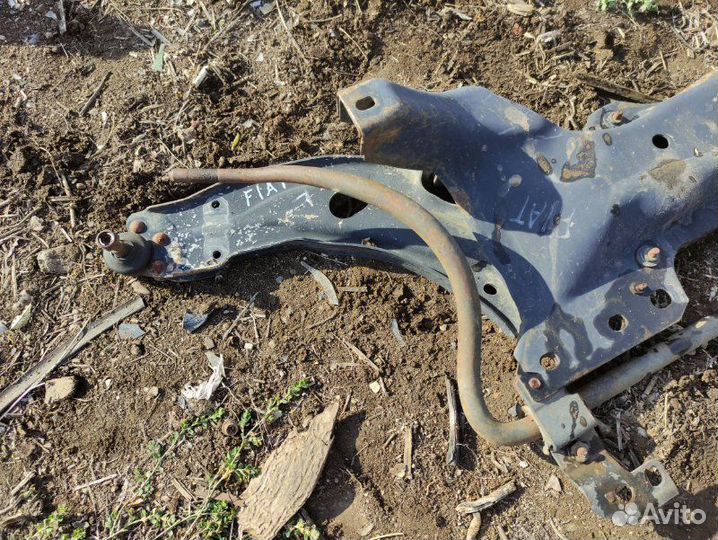 Подрамник Fiat Albea 2011