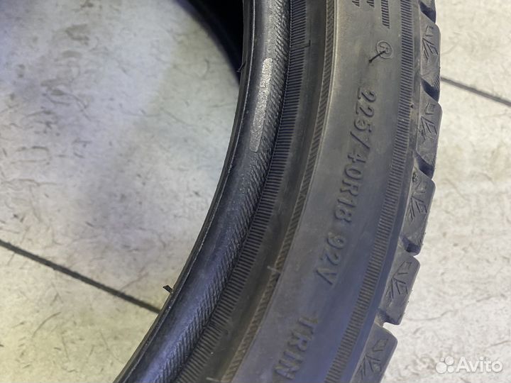 Triangle Snowlink TWT02 225/40 R18 92V