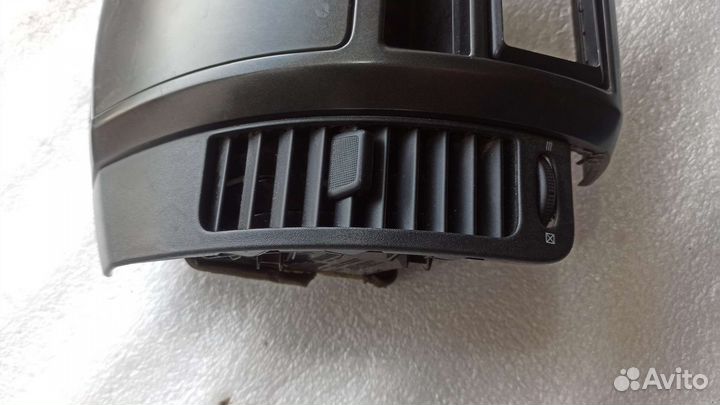 Консоль центральная с бардачком Nissan Note