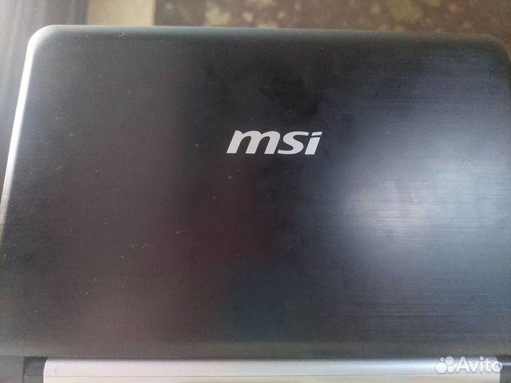 Ноутбук MSi -N081