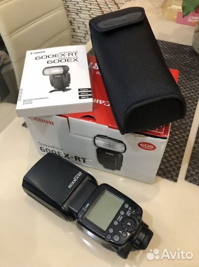 Вспышка камеры Canon Speedlite 600EX-RT