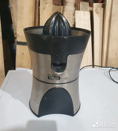 Соковыжималка vitek VT-1620 б/у