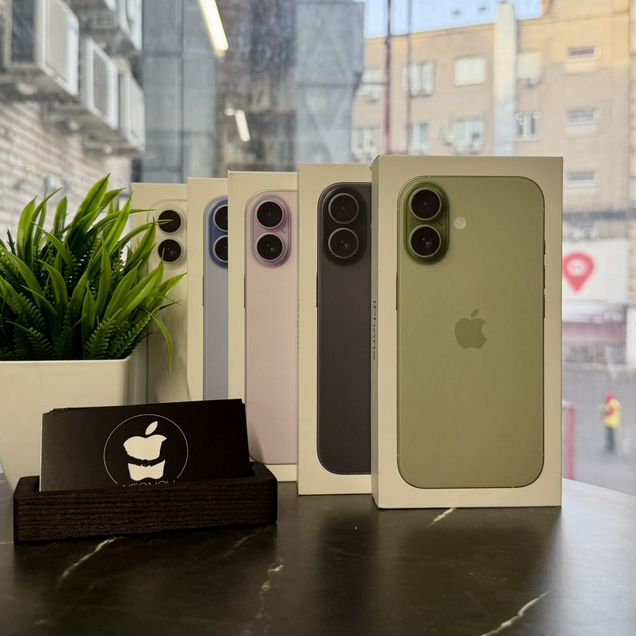 iPhone 17, 256 ГБ, SIM + eSIM