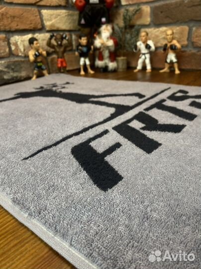 Спортивное полотенце frts