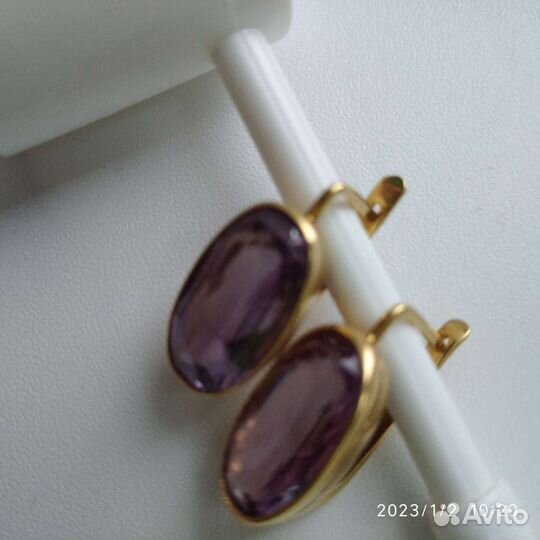 Золото 750 пробы,серьги с Александритом