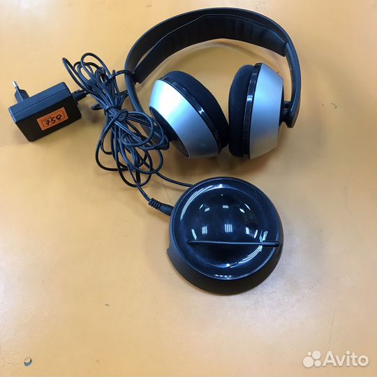 Наушники полноразмерные в ассортименте