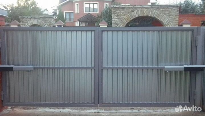 Распашные ворота заказать профессионально