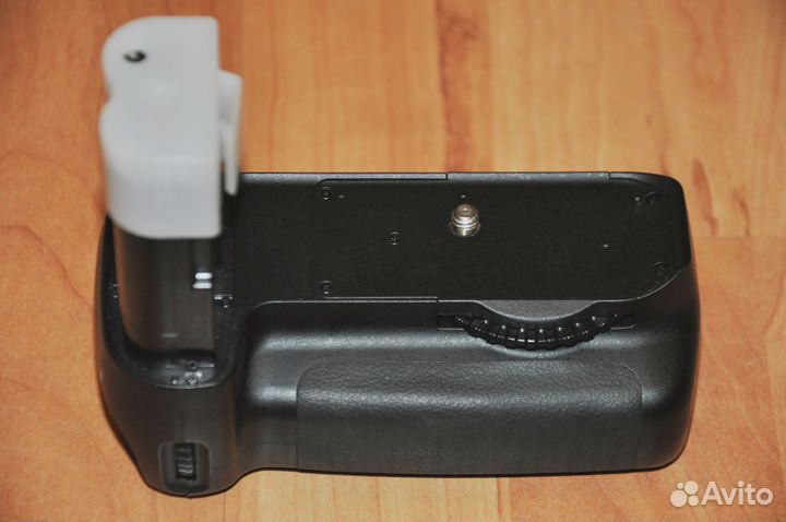 Батарейный блок Nikon MB-D80 (оригинал)