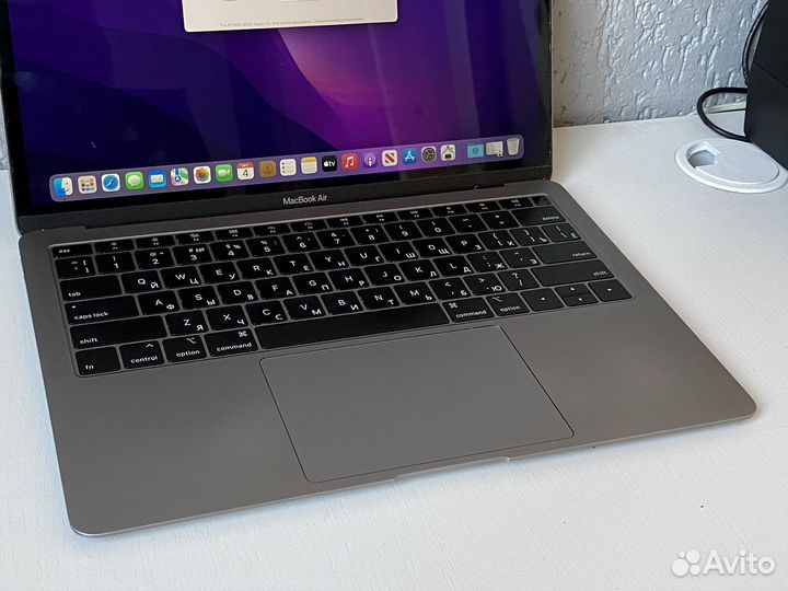 MacBook Air 13 2019 i5/8/128gb