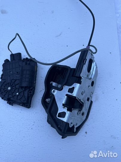 Замок с доводчиком бмв ф серии 7148475