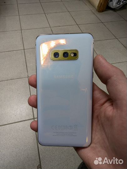 Samsung Galaxy S10e, 6/128 ГБ