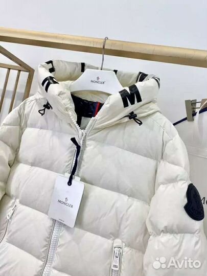 Пуховик Moncler