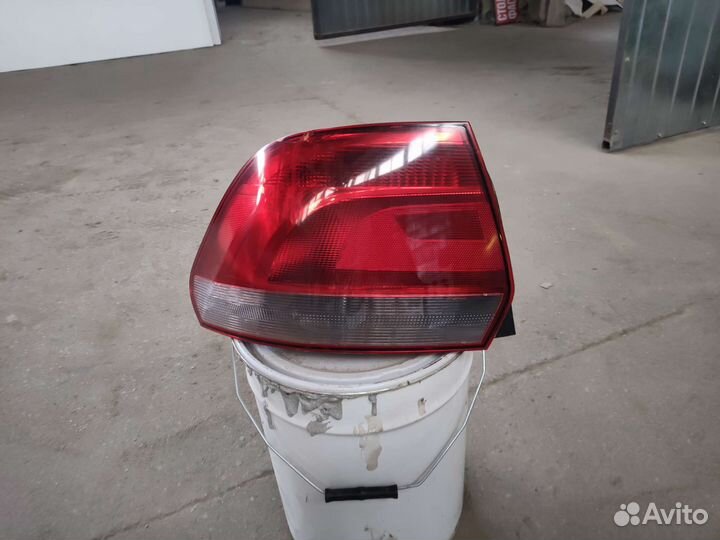 Задний фонарь polo sedan